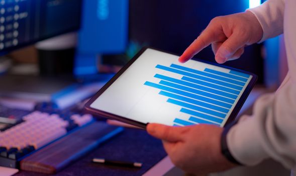 Jak Digitalizace Pracovního Prostředí Zvyšuje Efektivitu a Produktivitu
